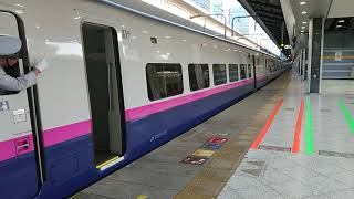 JR東京駅 E2系同じはやてカラーだけど・・・　上越新幹線 とき 新潟行き 発車ベル 乗降終了合図　東北新幹線 やまびこ 仙台行き　到着