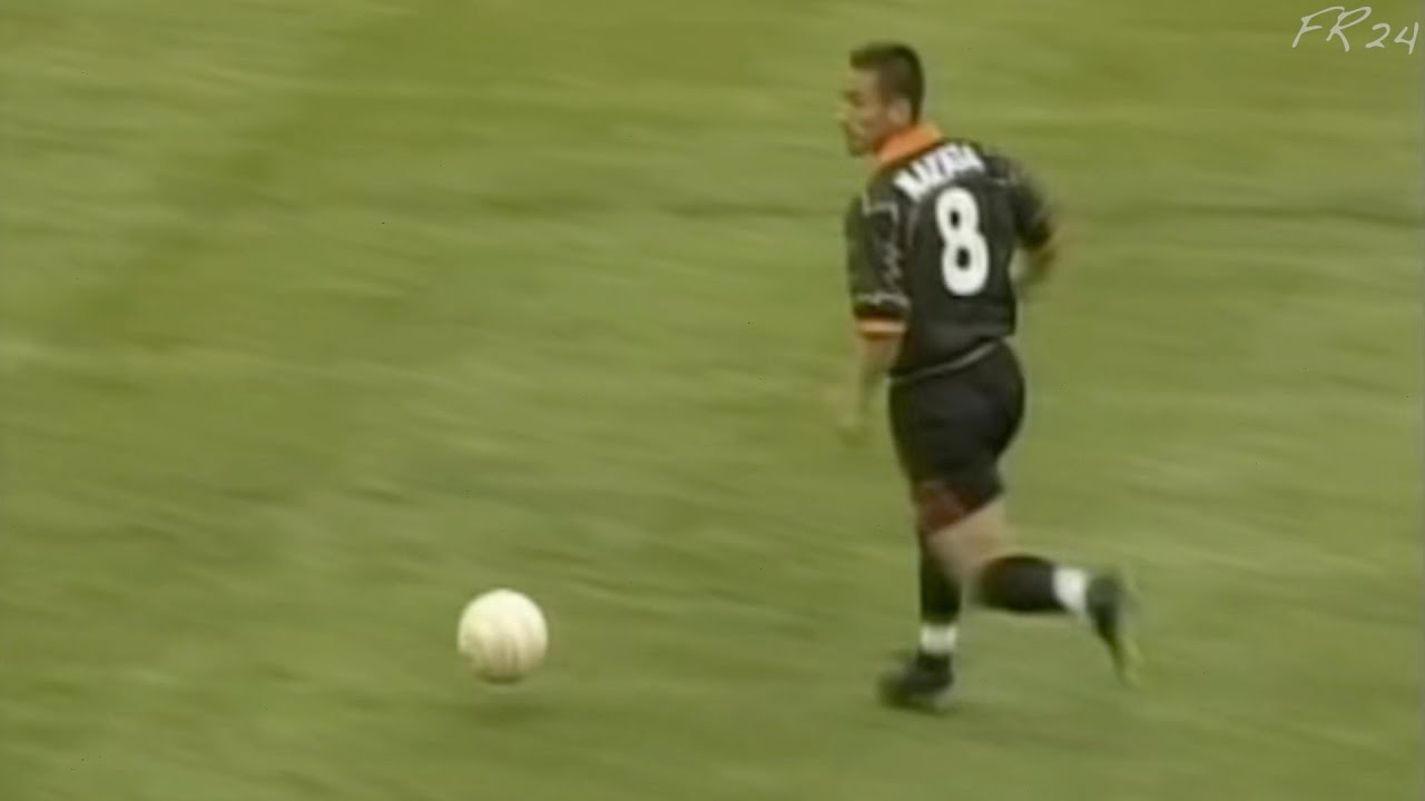 中田英寿のどう見ても別格すぎるスルーパス