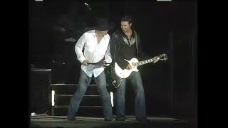 Video thumbnail of "MONTGOMERY GENTRY Daddy Wont Sell The Farm 2008 LiVe"