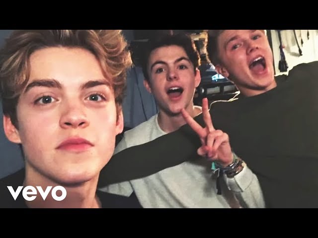 New Hope Club - Make Up (Official Video) class=