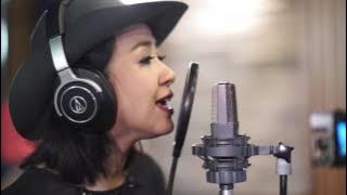 Astrid - Jadikan Aku Yang Kedua Live @ SAE Institute Jakarta