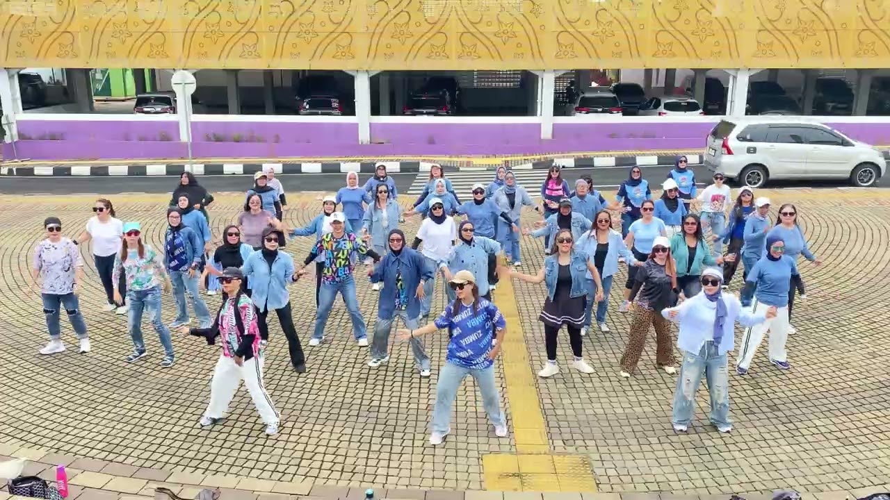 GADIS BALI KU/ZUMBA DANCE KOREO/SENAM KREASI ZIN RINI