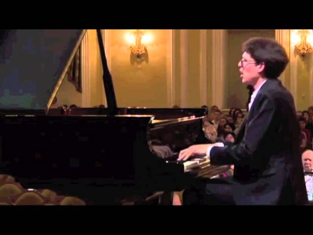 Beethoven - Sonate pour piano n°7: 1er mvt : Lucas Debargue, piano