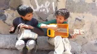 طفل يمني يغني ياليالي ياليالي من هنا يبداء الفن