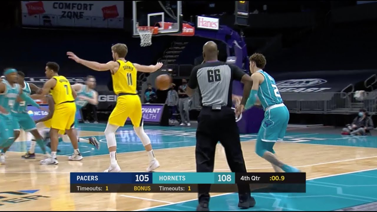 LaMelo Ball Bounces Ball Off Domantas Sabonis' Back To End The Game