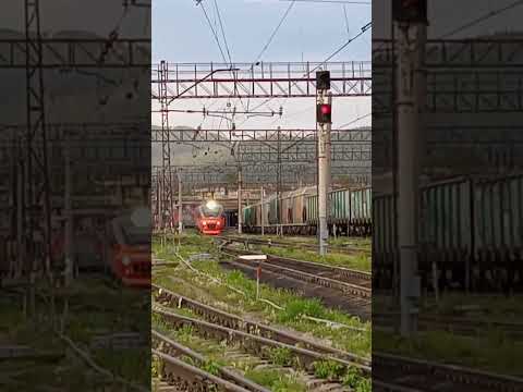 Video: Chelyabinsk-spoorweg- en busstasies