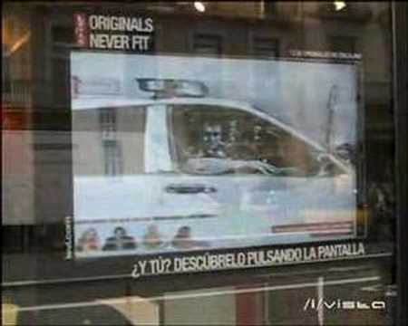 Interactive Shop Window: Levi