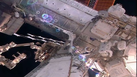 ESA astronauts spacewalk training
