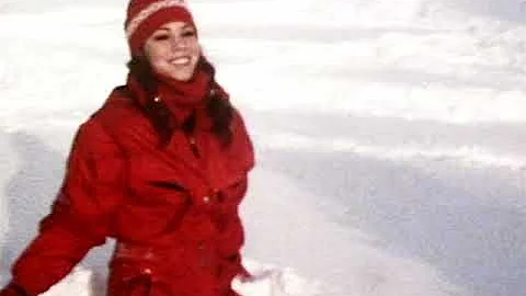Mariah Carey - All I Want For Christmas Is You (Of...