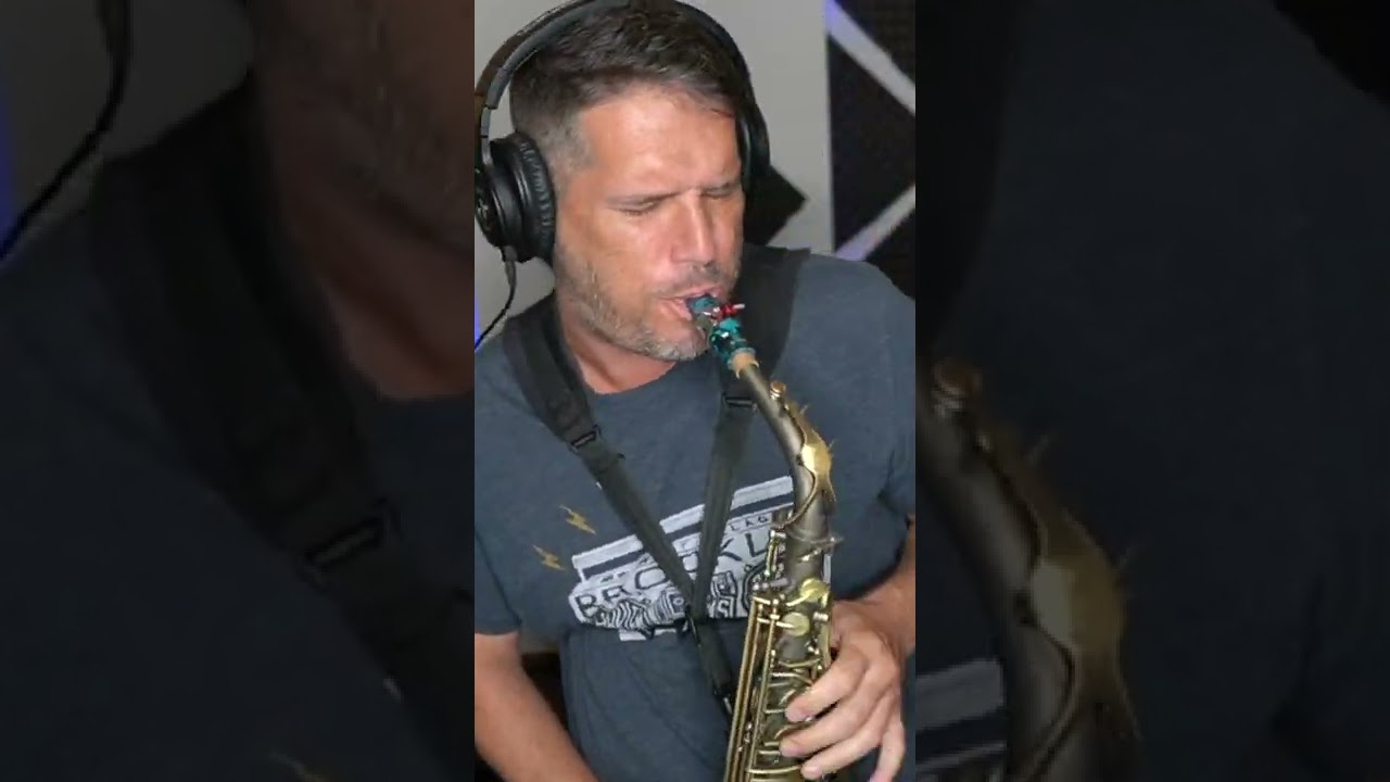 Pocket Funk Groove 🤟 on the ALTO SAX