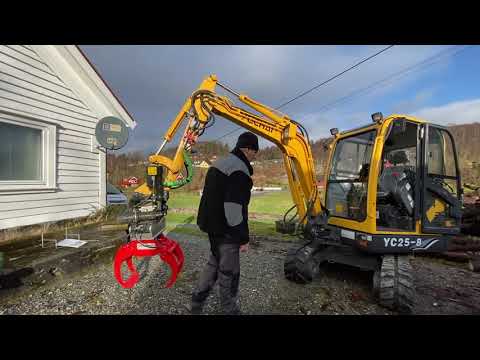 Video: Hvor mye veier en stor gravemaskin?