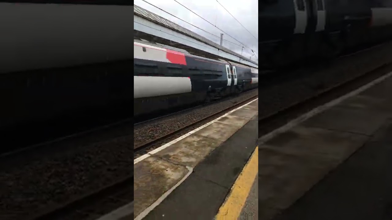 Class 390 passing Penrith north lakes!:)