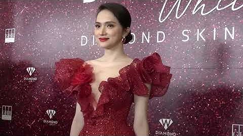 NGỌC TRINH phản ứng 