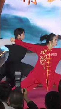 So cool! Huo Yuanjia's great-granddaughter Huo Jinghong demonstrates Huo-style Quan.