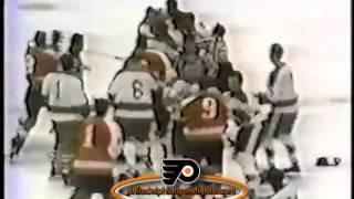 1970 1971 Larry Hillman vs Barry Gibbs Philadelphia Flyers vs Minnesota North Stars