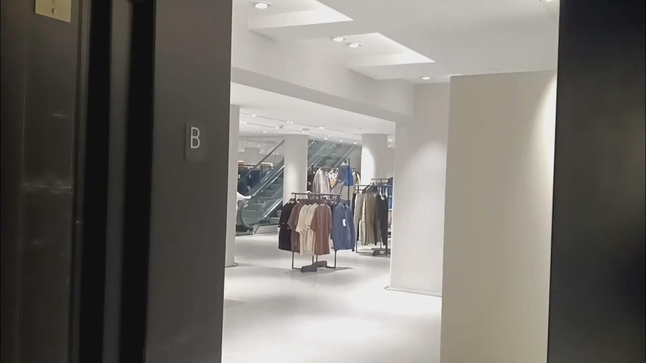 Schindler HT 330A hydraulic elevator at Zara at the Cross County Center