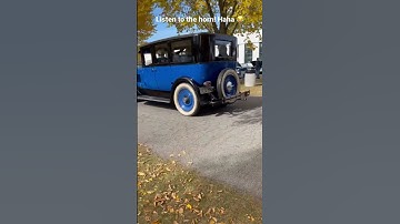 Thumbnail of The horn on this old car is hilarious 😂 😆