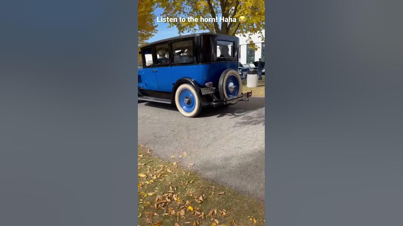 The horn on this old car is hilarious 😂 😆