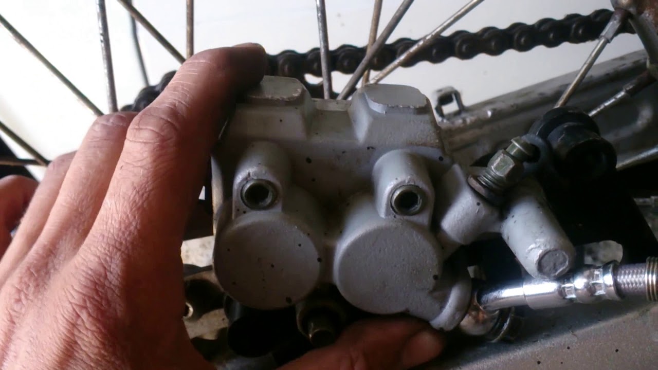 Как прокачать задний тормоз на китайском мото - YouTube