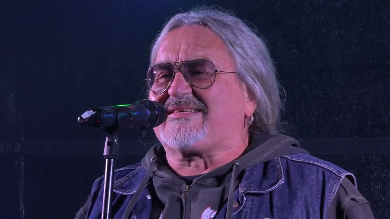 TRIÁSZ - VARGA KOCSMA FESZT - ECSER - MÁSODIK FELVONÁS - VENDÉG: RUDÁN JOE - 2025. 10. 03.