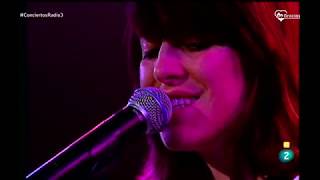 Feist - Live 2004 [Full Set] [Live Performance] [Concert] [Complete Show]