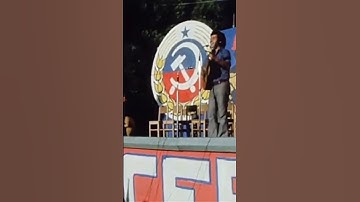 Thumbnail of Víctor Jara a color 1973