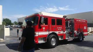 LAFD Engine 90 Arriving On Scene