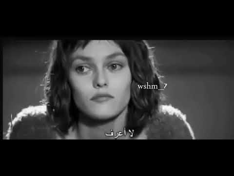 أنا أنتظر مشهد مؤثر من فيلم La Fille Sur Le Pont فتاة على الجسر