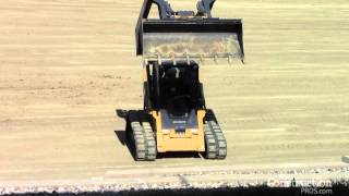 Video: Deere's Switchable Skid Steer Controls, Reversing Fan