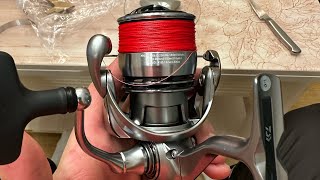 Действительно очень легкая, катушка Daiwa 23 Exceler 3000-C!!! Распаковка.