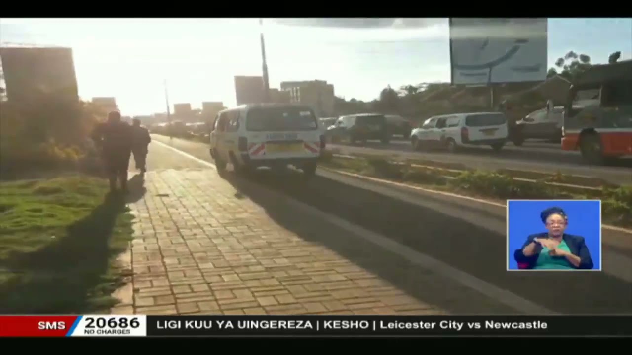 Nairobi Matatu yanaswa ikitumia eneo la wanaotembea kwa miguu kukwepa msongamano wa magari