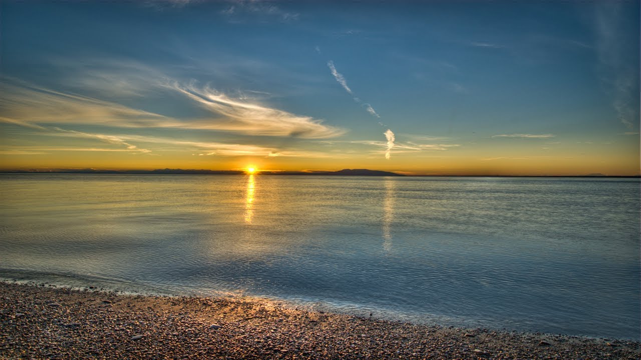 BEAUTIFUL ALASKAN BEACH - Living in Alaska