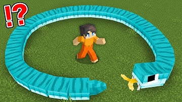 Milo Becomes a Snake in Minecraft