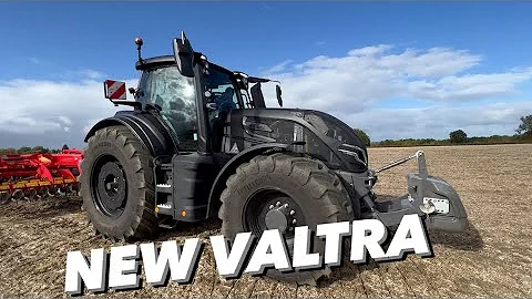 DAY 919 LOTS OF VALTRA TRACTORS AT THE Q SERISE DEMO DAY  #OLLYBLOGS  #AnswerAsAPercent