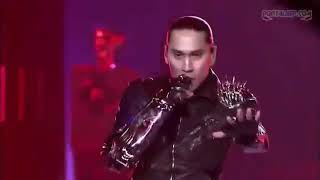 lack Eyed Peas - The E.N.D. World Tour (Live From Staples Center) - 2010
