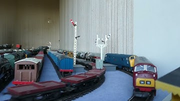 TRIANG OR LIMA OR AIRFIX OR BACHMANN OR MAINLINE MODEL RAILWAY ROLLING STOCK RUN TWO 021225