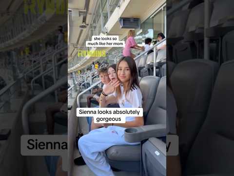 Sienna Lima #ryndinschannel #варярындина #знаменитости #sienna #lima #adrianalima #paparazzi #model