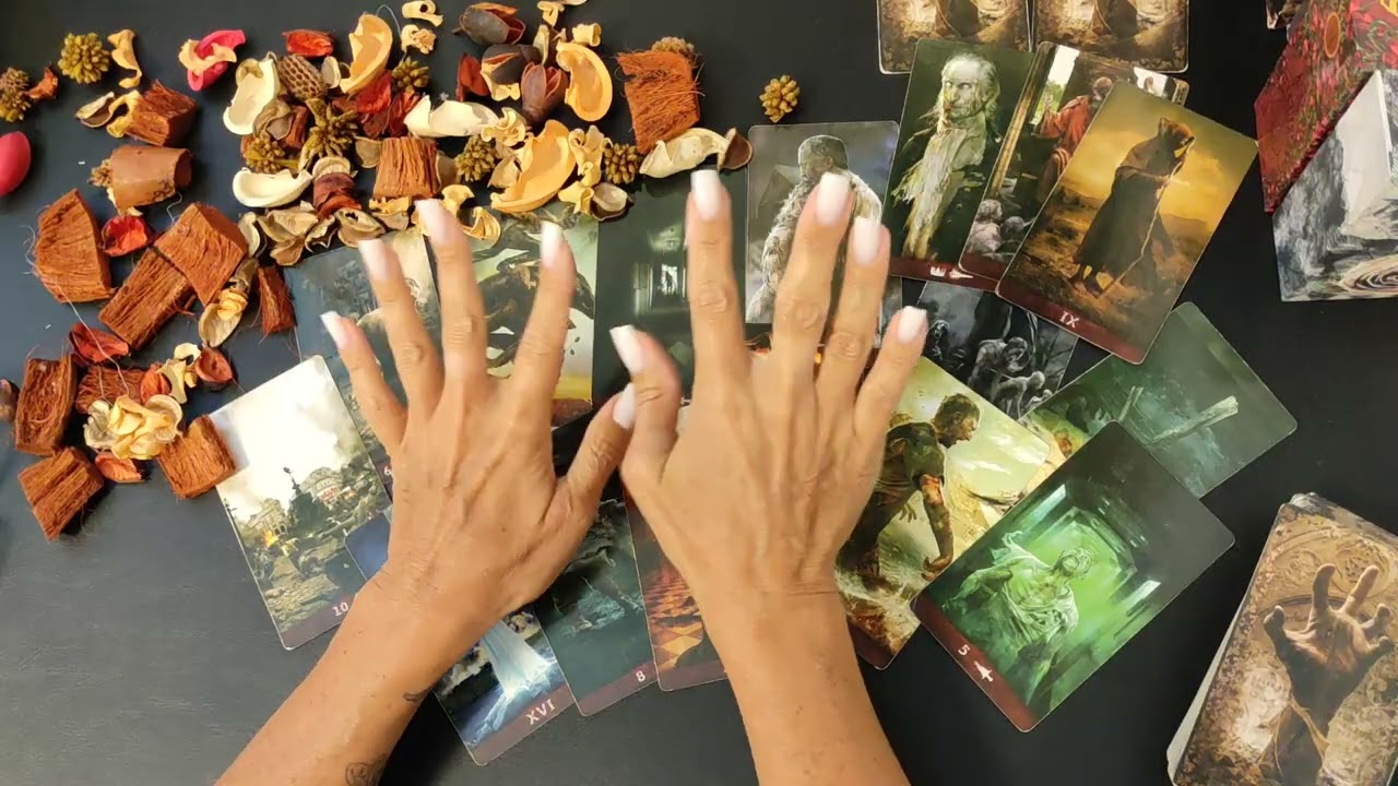 🎯 טארוט 🌀 מסר דחוף עבורך 🔮 מה את צריכה לדעת ממש עכשיו 💙