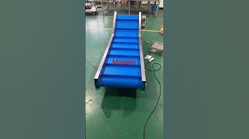 Maxsen inclined belt conveyor for small plastic parts delivery