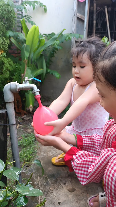 Baby playing with bubbles 🎈🎈🎈#baby #balloon #shorts