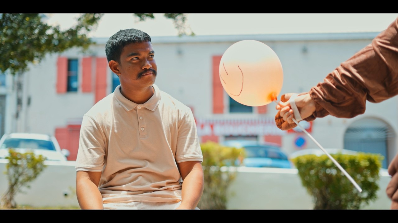 YouTubeでHermann- COMMENT ÇA VA (clip officiel)を視聴 YouTubeでHermann- COMMENT ÇA VA (clip officiel)を視聴