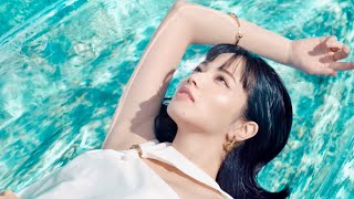 小松菜奈、美白肌が美しく輝く！imaseカメオ出演、新曲「Shine Out」がタイアップ／資生堂ANESSA CM