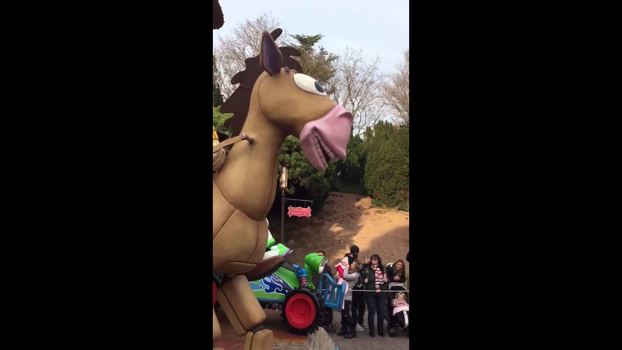 Disneyland Paris Parade 2016