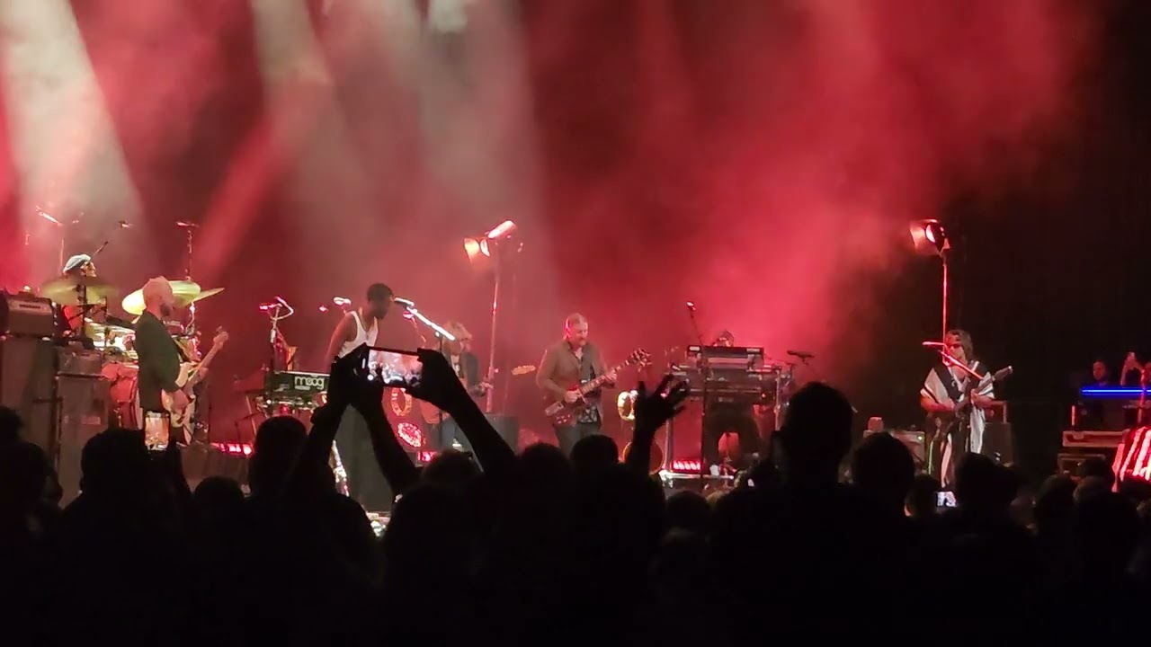 Gary Clark Jr w/ Susan Tedeschi and Derek Trucks - If Trouble Was Money - Cincinnati, OH 8/25/25