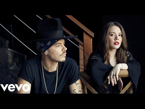 Jesse y Joy – Un Besito Más(Video Letra) 2018 Estreno ft. Juan Luis Guerra