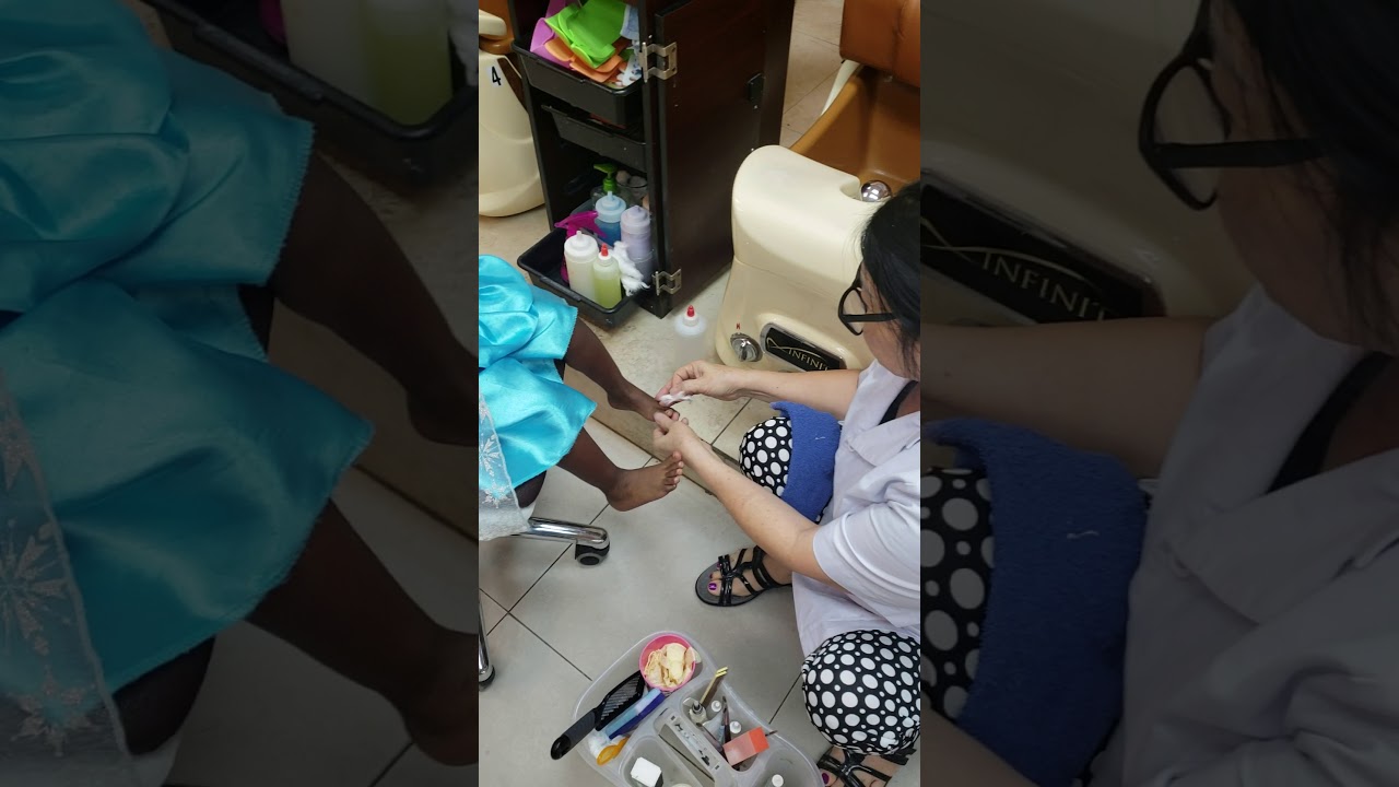 2 year old speaks same language as Nail Techs YouTube