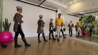 Azerbaijani Dance Training 3 by Tohid Hajibabaei آموزش رقص آذری 3 توحید حاجی بابایی (سرپرست آیلان)