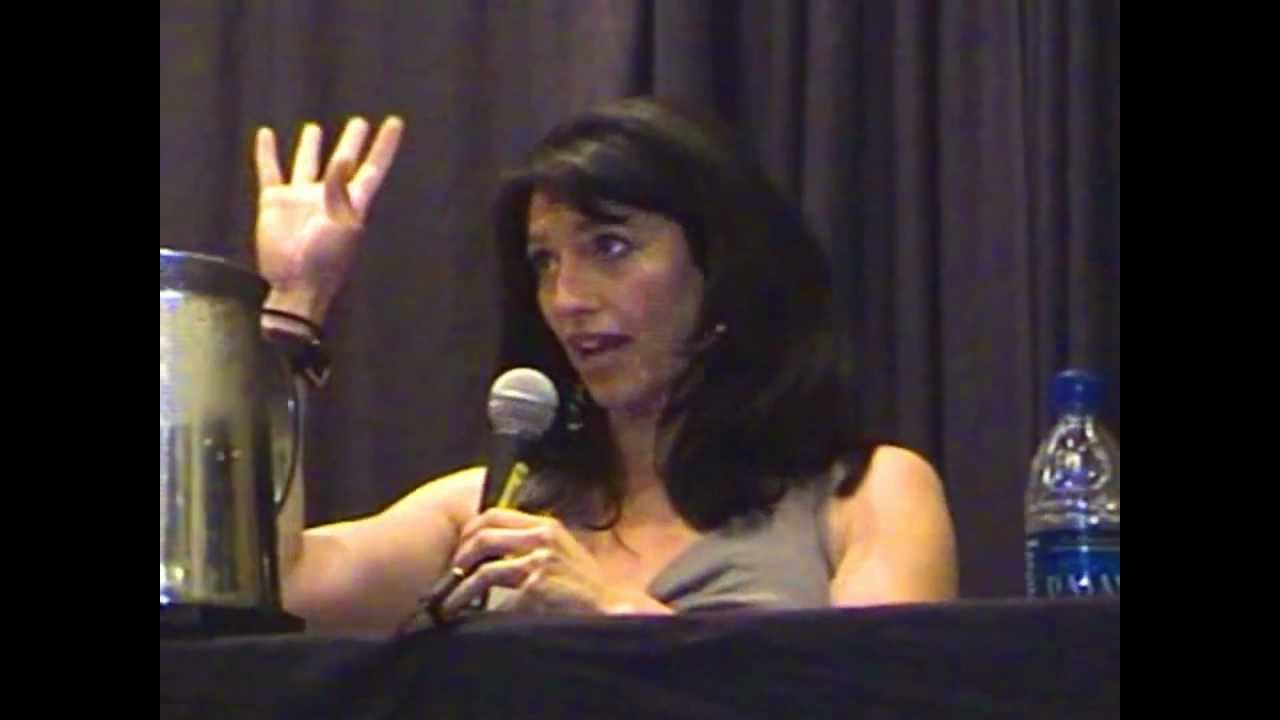 Claudia Black at Dragon Con 2007 Atlanta uncharted 4