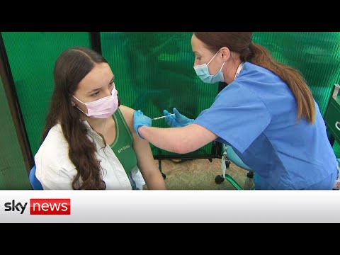 COVID-19: 16 and 17-year-olds offered jab