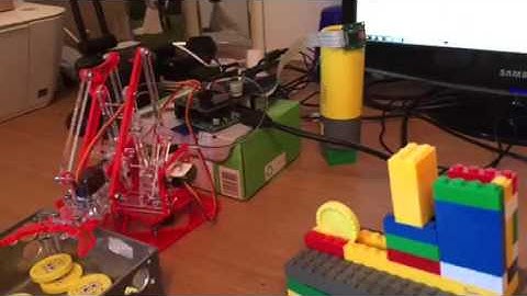 PiXi MeArm - colour sorting #1